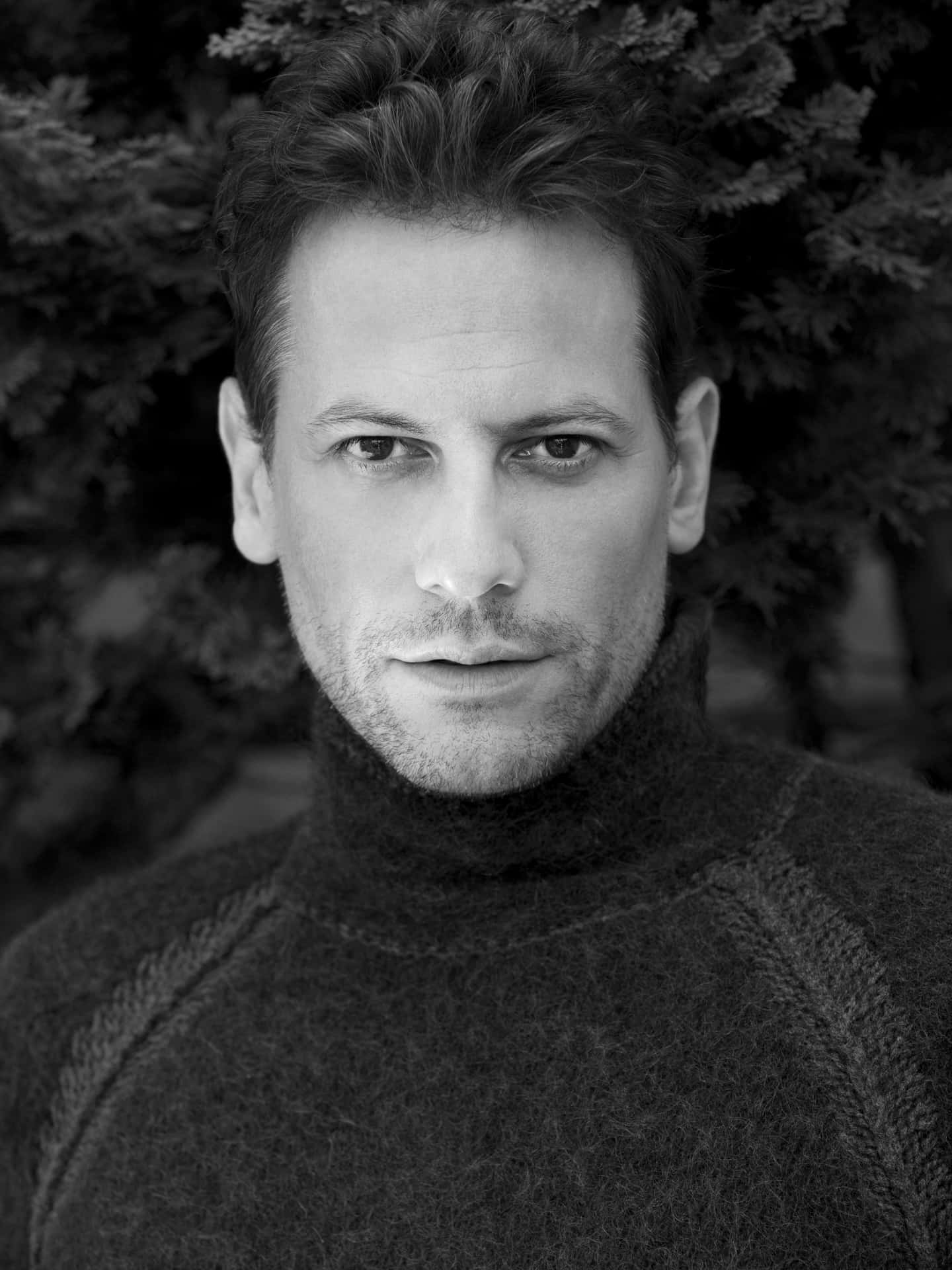 Ioan Gruffudd 2700 X 3600 Bakgrunnsbildet