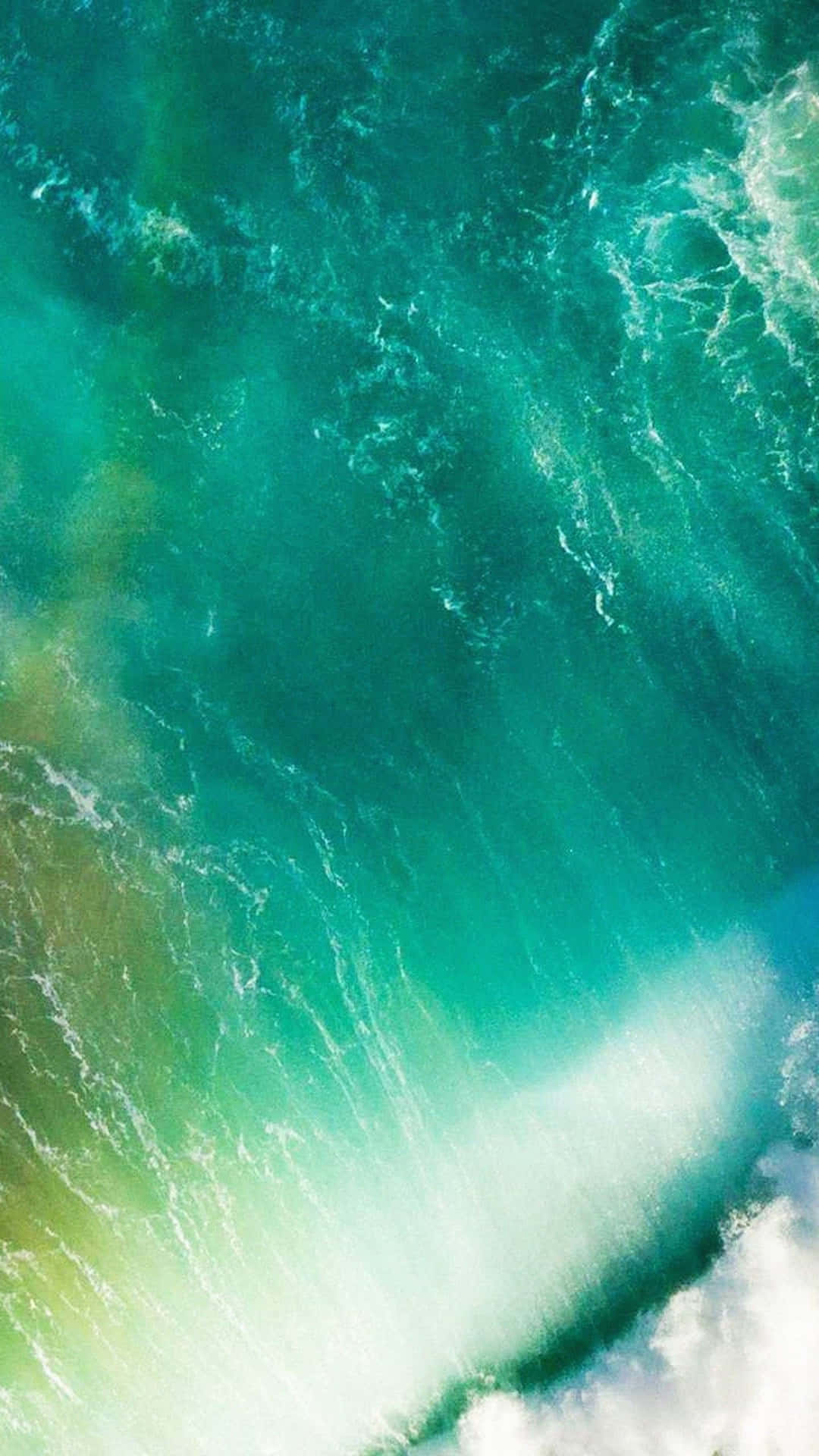 Ios 1 Ocean Waves Top View Wallpaper