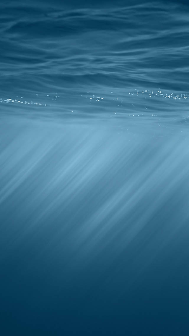 iOS 8 Cerulean Blue Sea Wallpaper