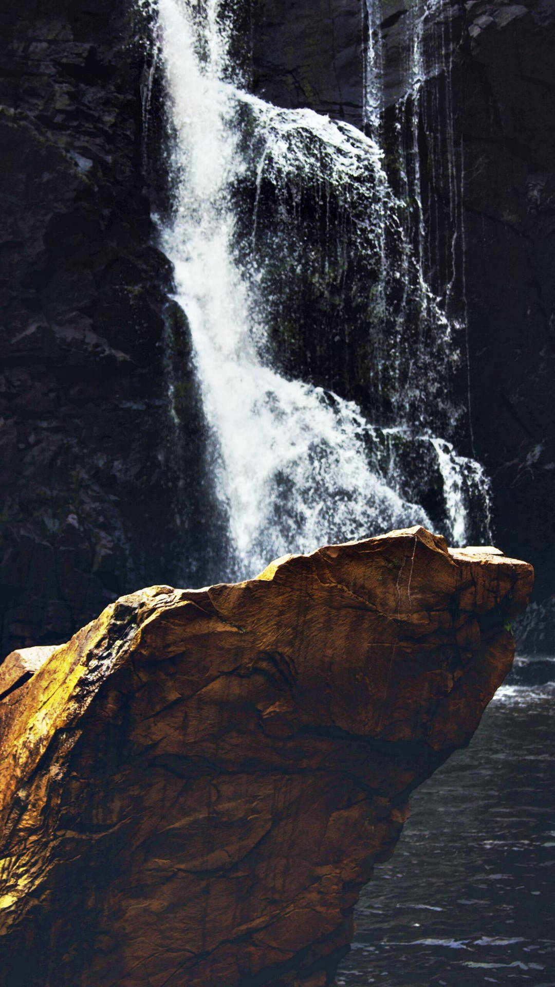 Iphone 12 Pro Max Waterfalls Wallpaper
