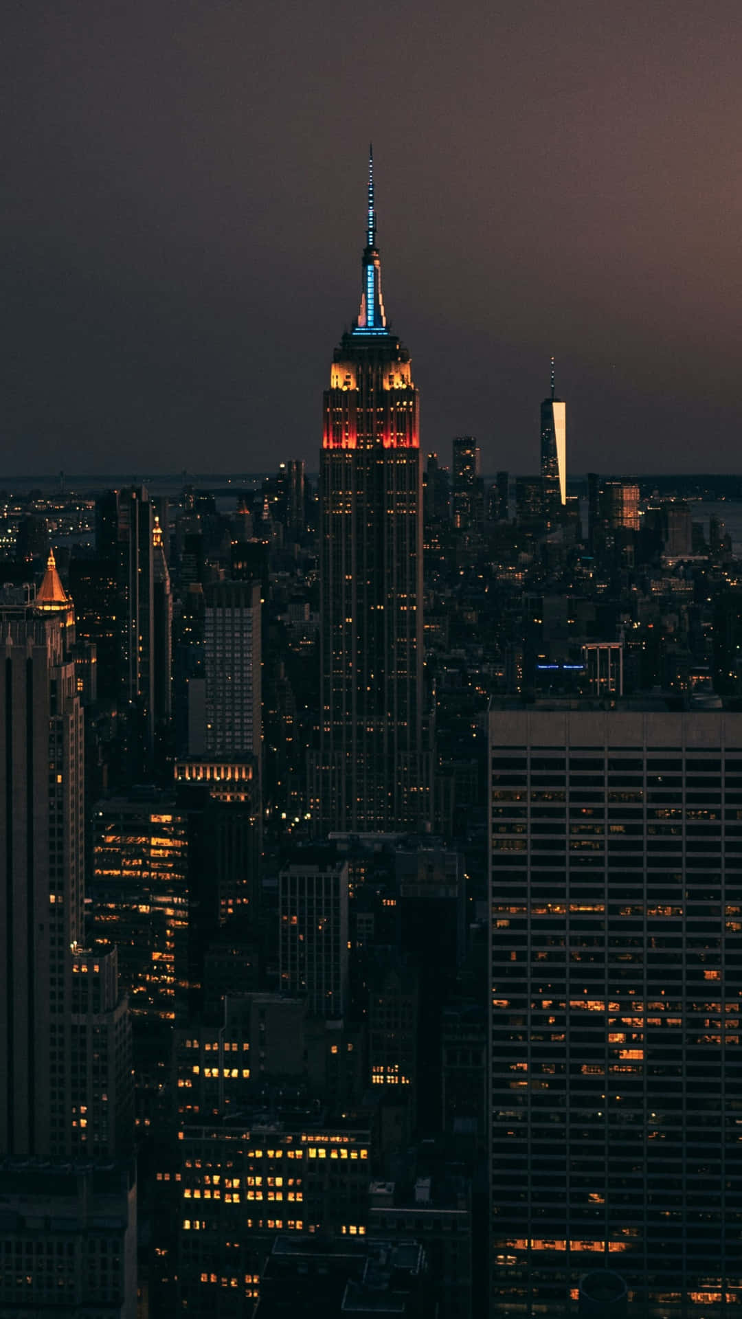 Fotografía Nocturna Con Iphone 16 Pro Fondo de pantalla