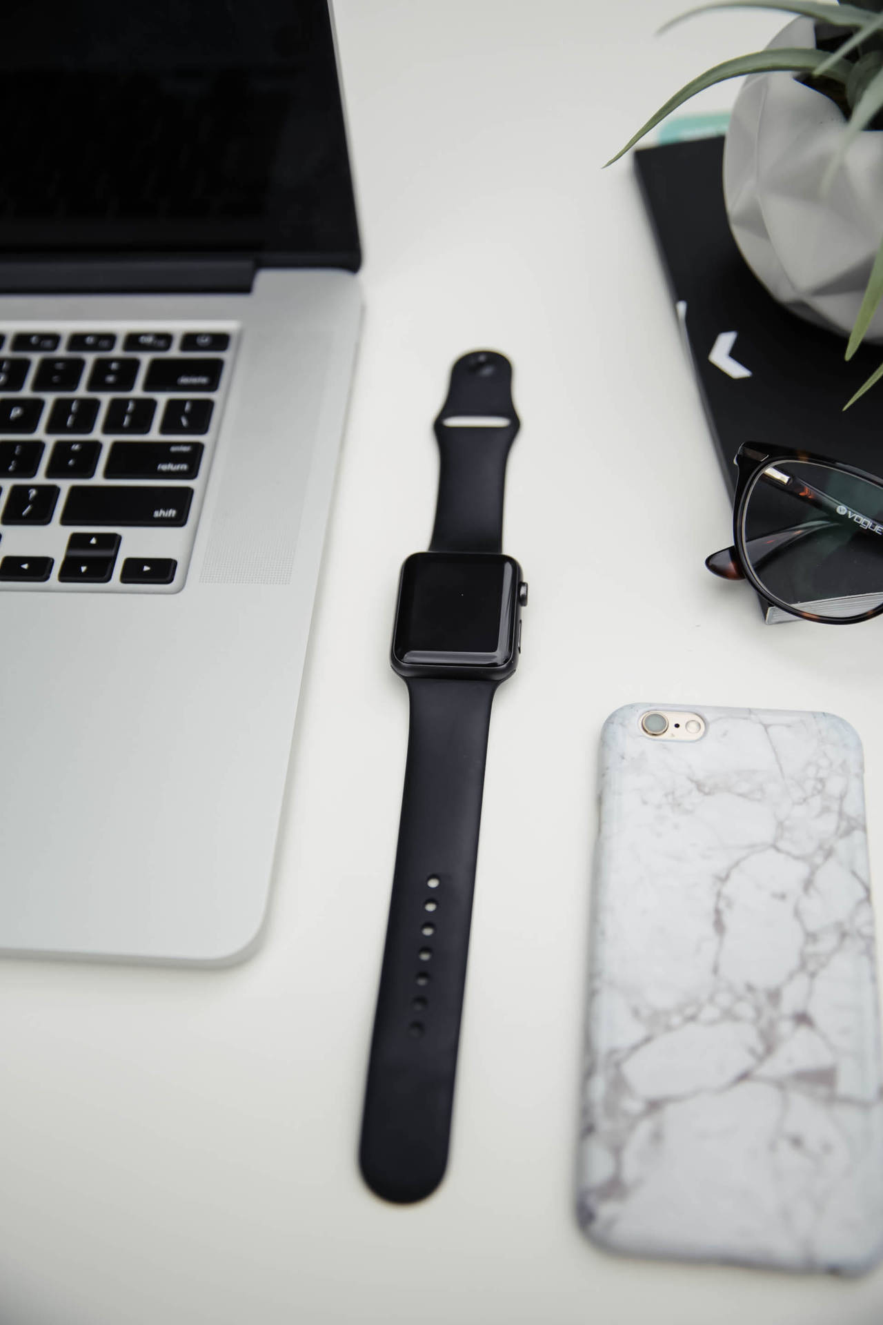 Iphone Desk With Smartwatch Wallpaper