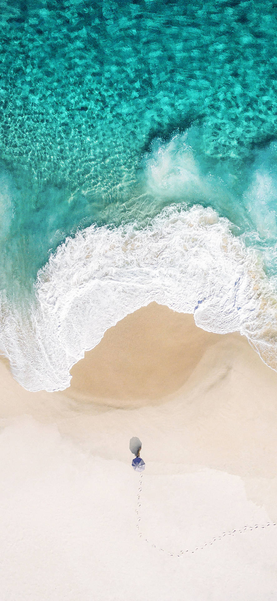 iPhone X Beach And Person Wallpaper