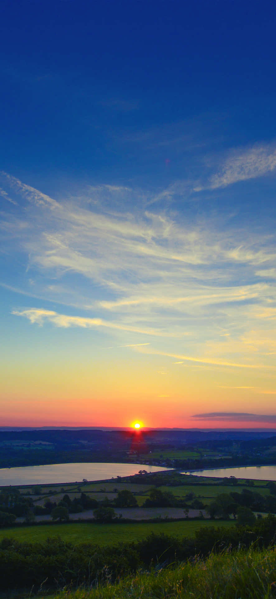 Iphonex Hintergrundbild: Sonnenuntergang Von Den Bergen In Malibu.
