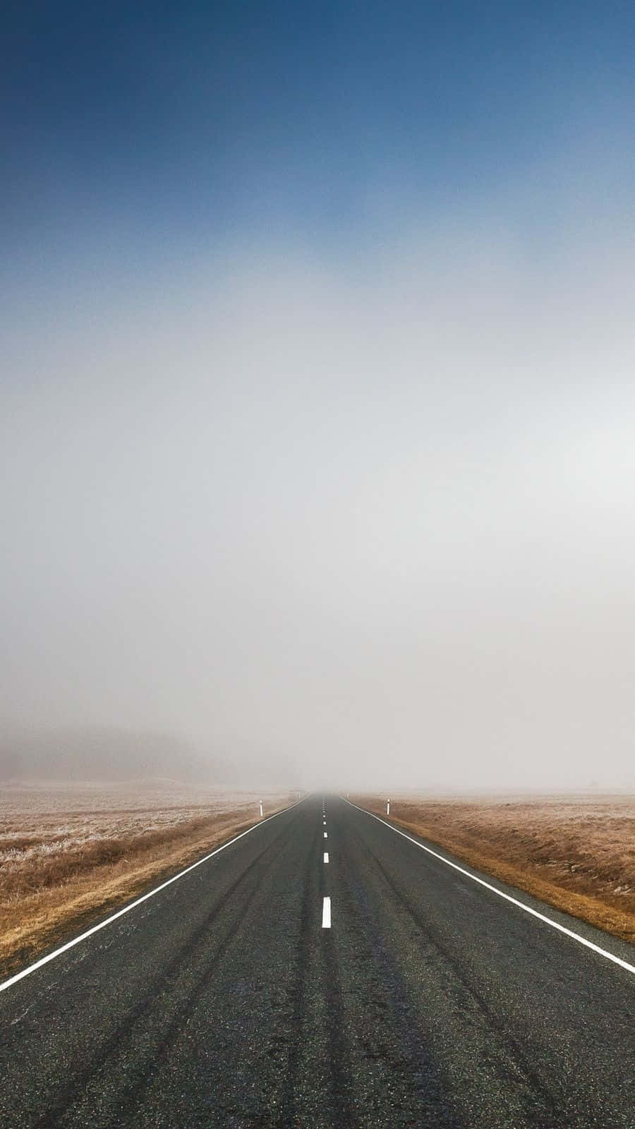 Iphone X Malibu Background Foggy Empty Road