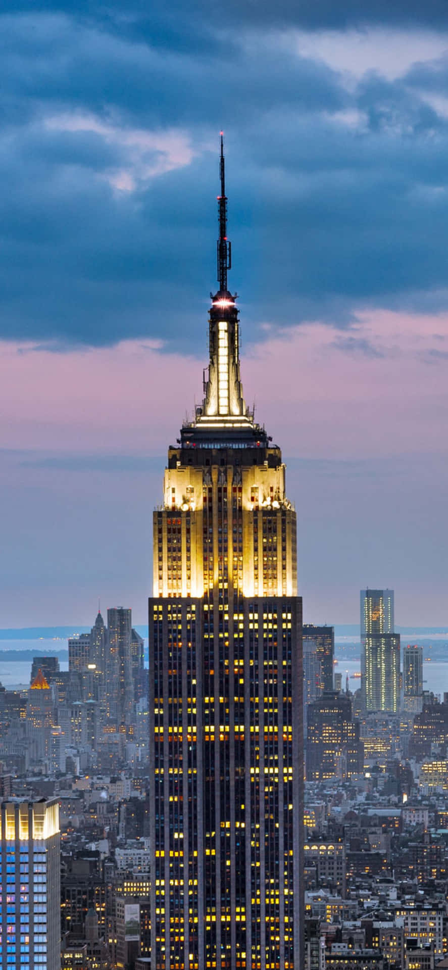 Denmagnifika Utsikten Över New Yorks Skyline Som Ses På Iphone X.