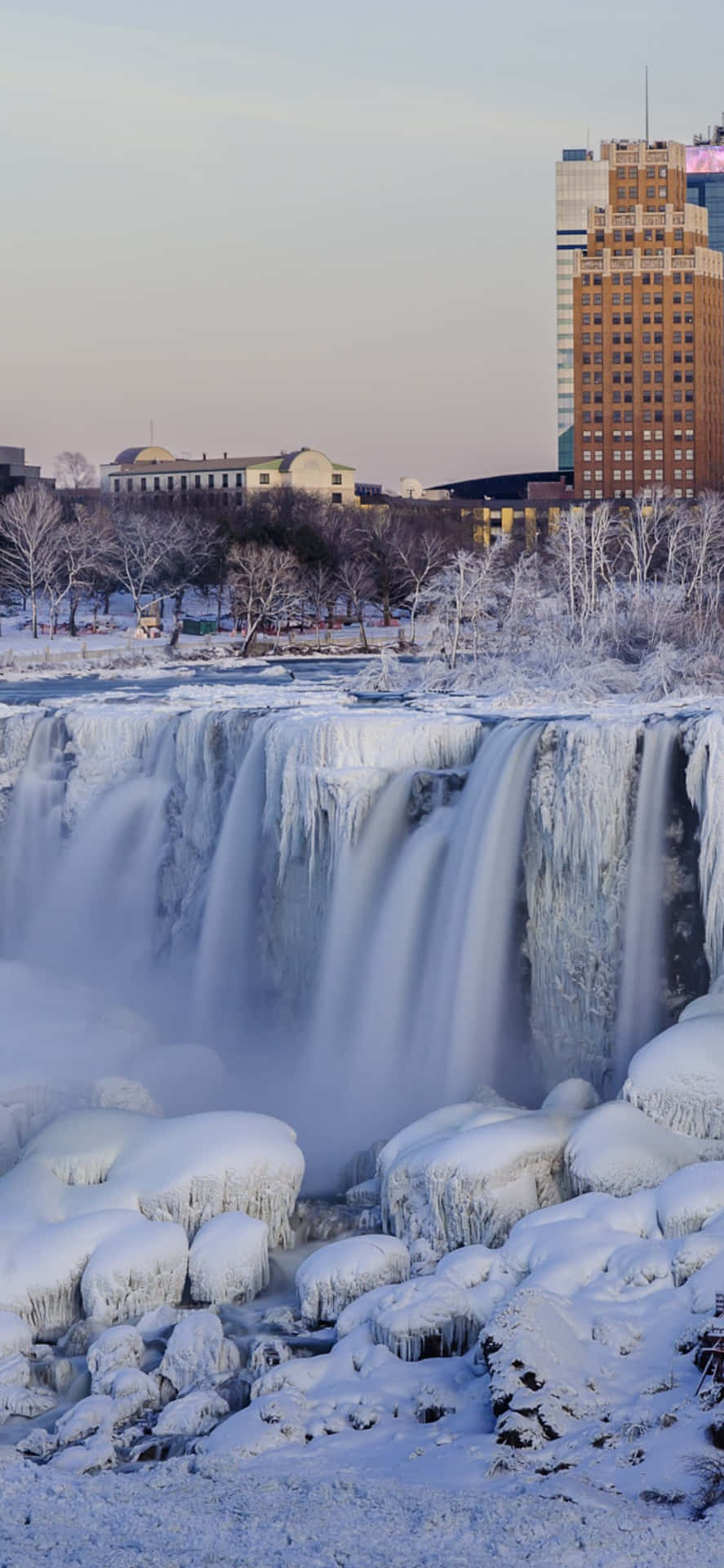 Iphonex Hintergrundbild Von Den Eingefrorenen Niagarafällen.