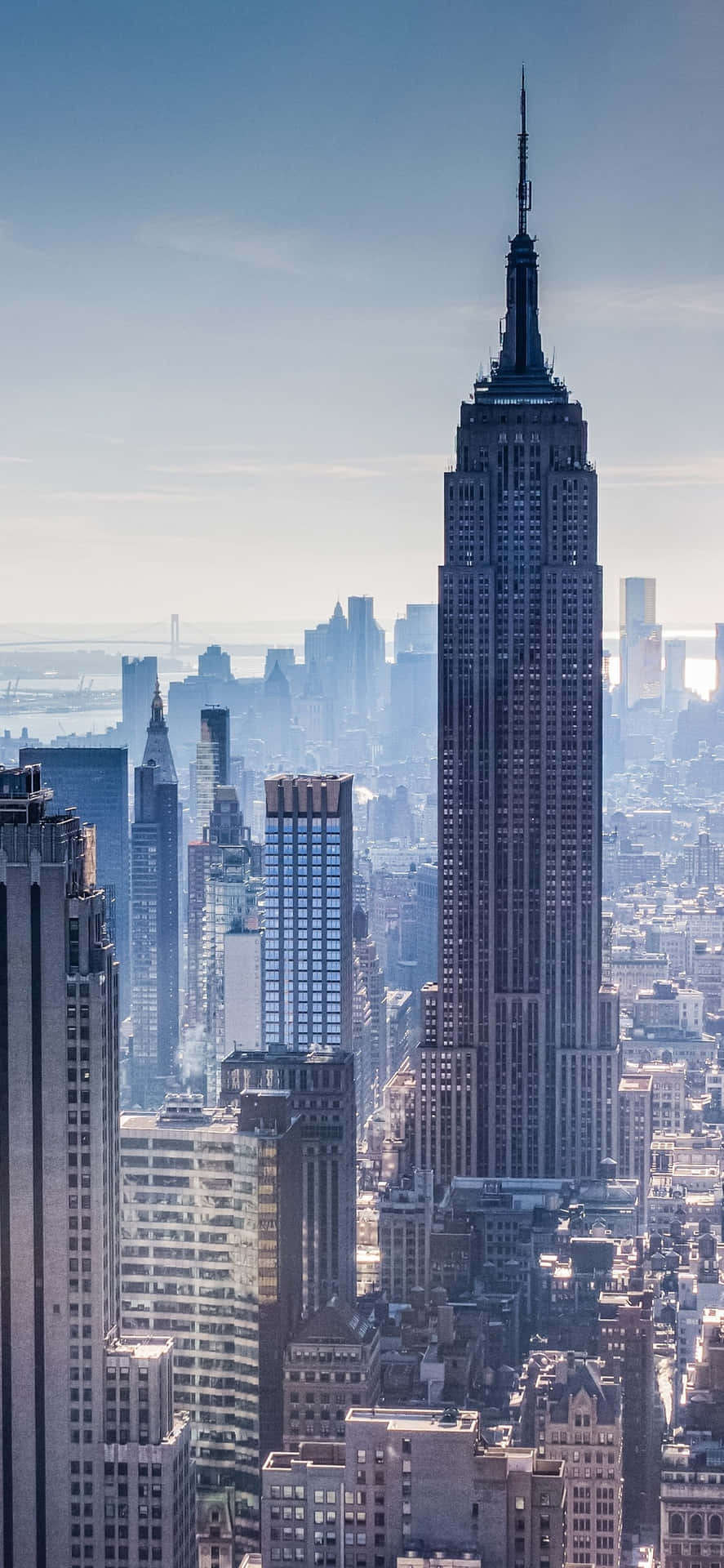 Iphonex Bakgrund Med Höga Torn I New York, Inklusive Empire State Building.