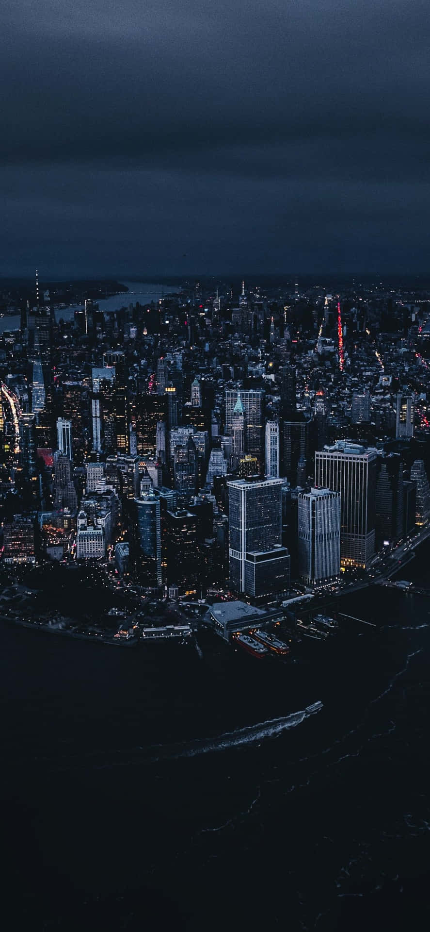 Iphone X Ny City Dark Clouds Background