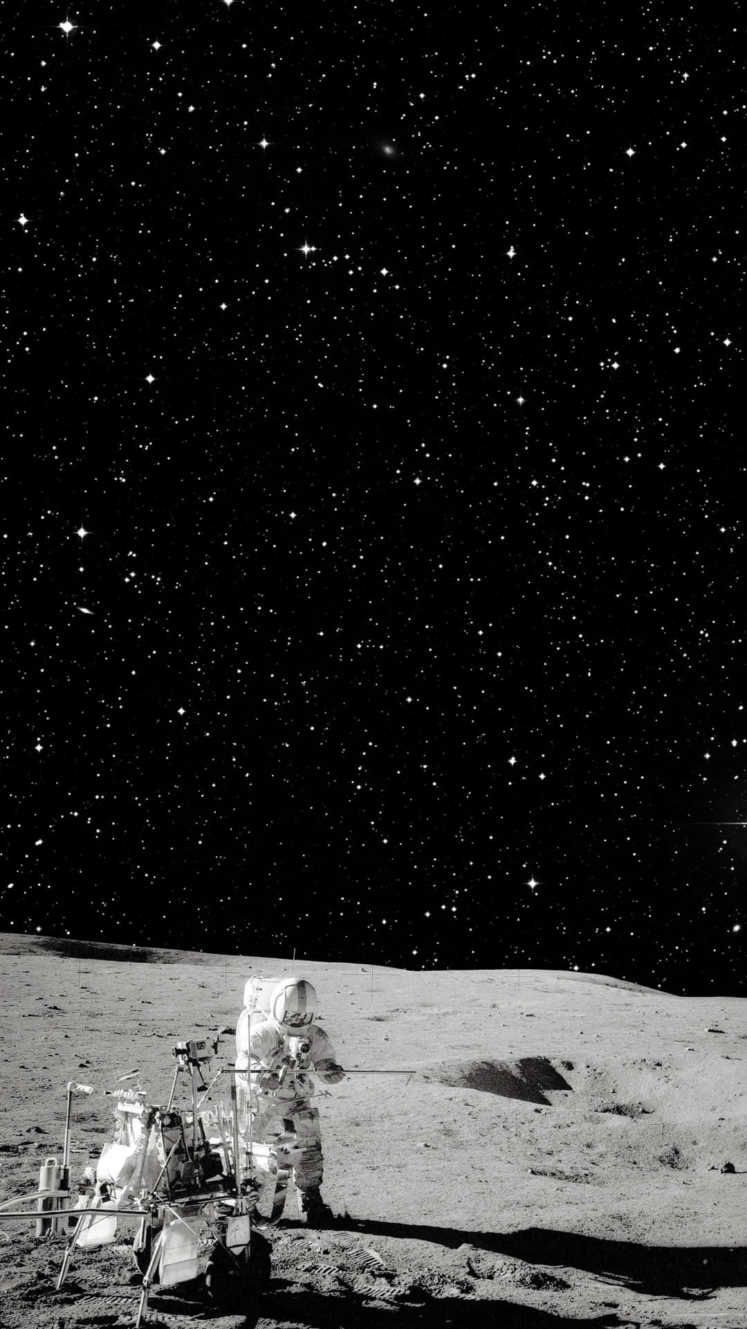 Iphone X Oled Astronaut On Moon Wallpaper