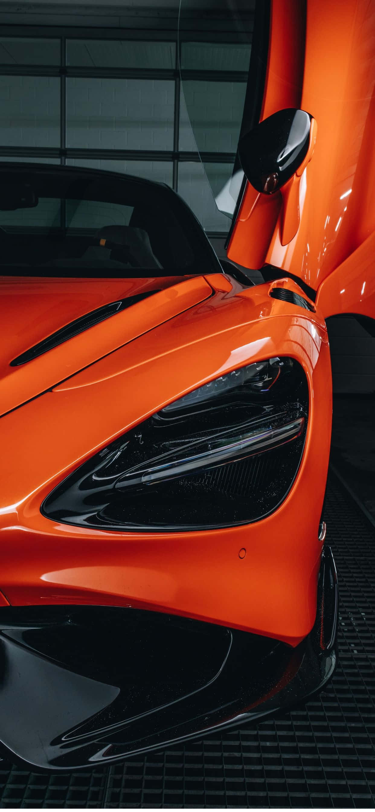 Get your hands on the elite combo of iPhones Xs Max and the Mclaren 720s.
