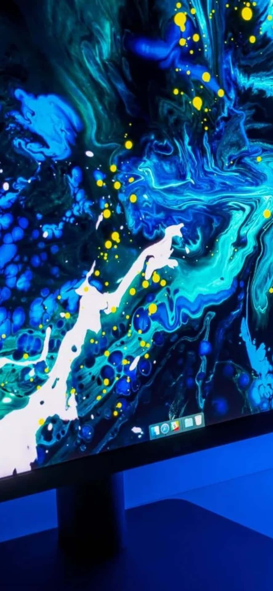 Bring your iPhone Xs screen to life with a bold, vibrant wallpaper