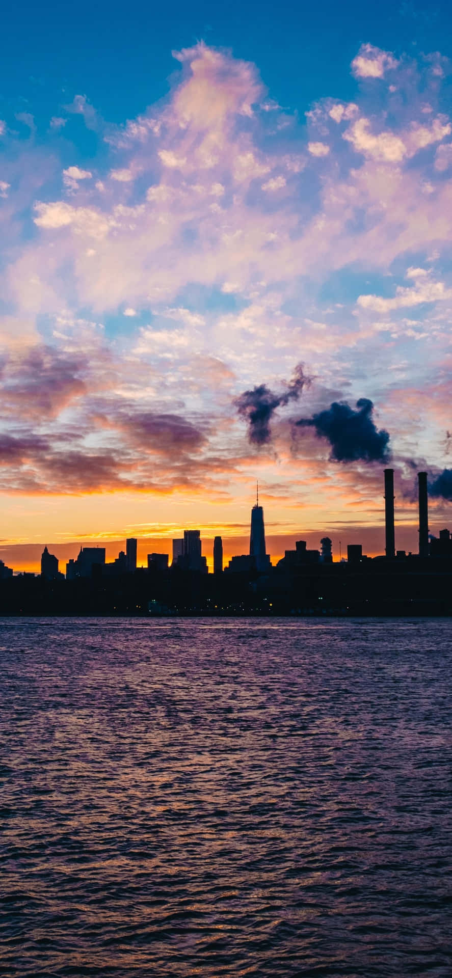 Experience the epic skyline of New York City with the Iphone Xs