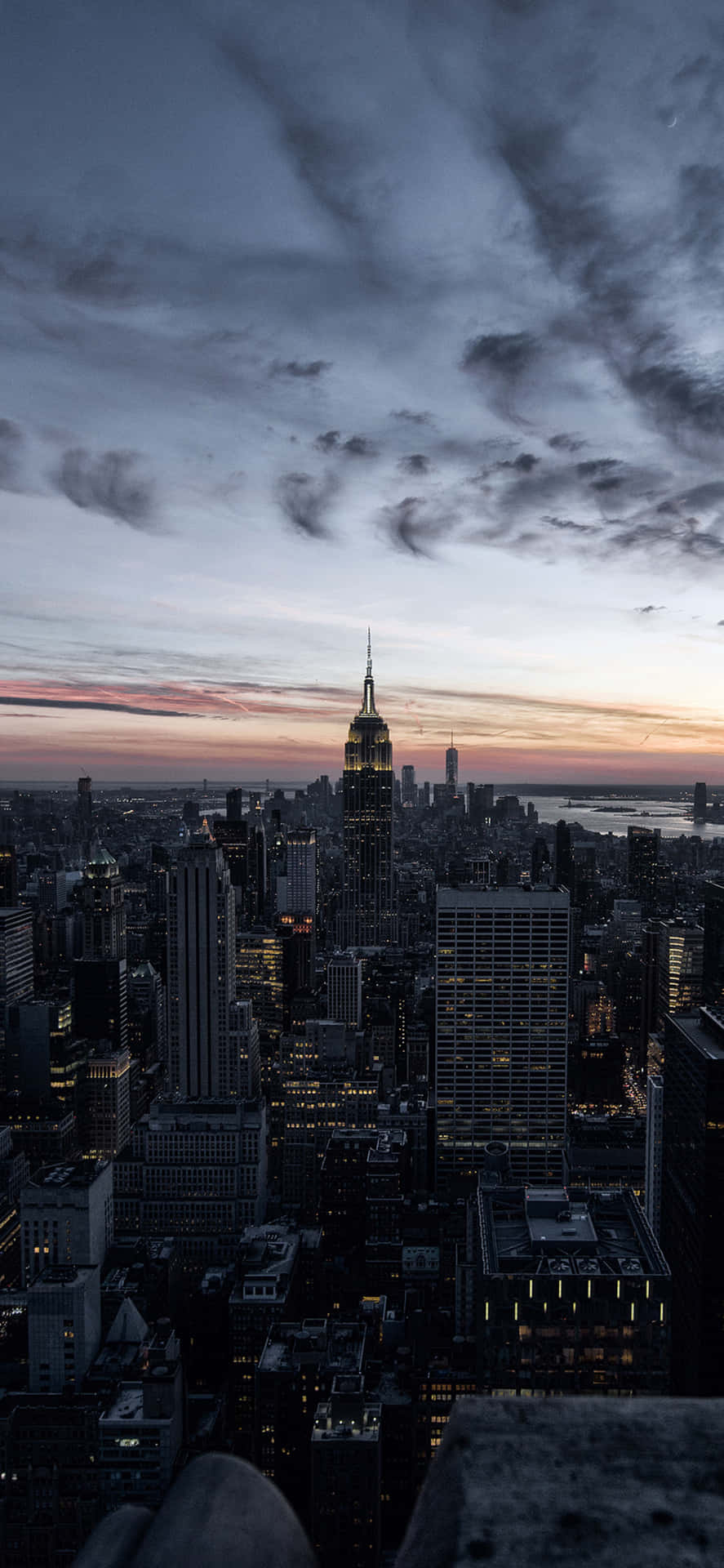 Enjoy stunning skyline views of New York with the new iPhone Xs.