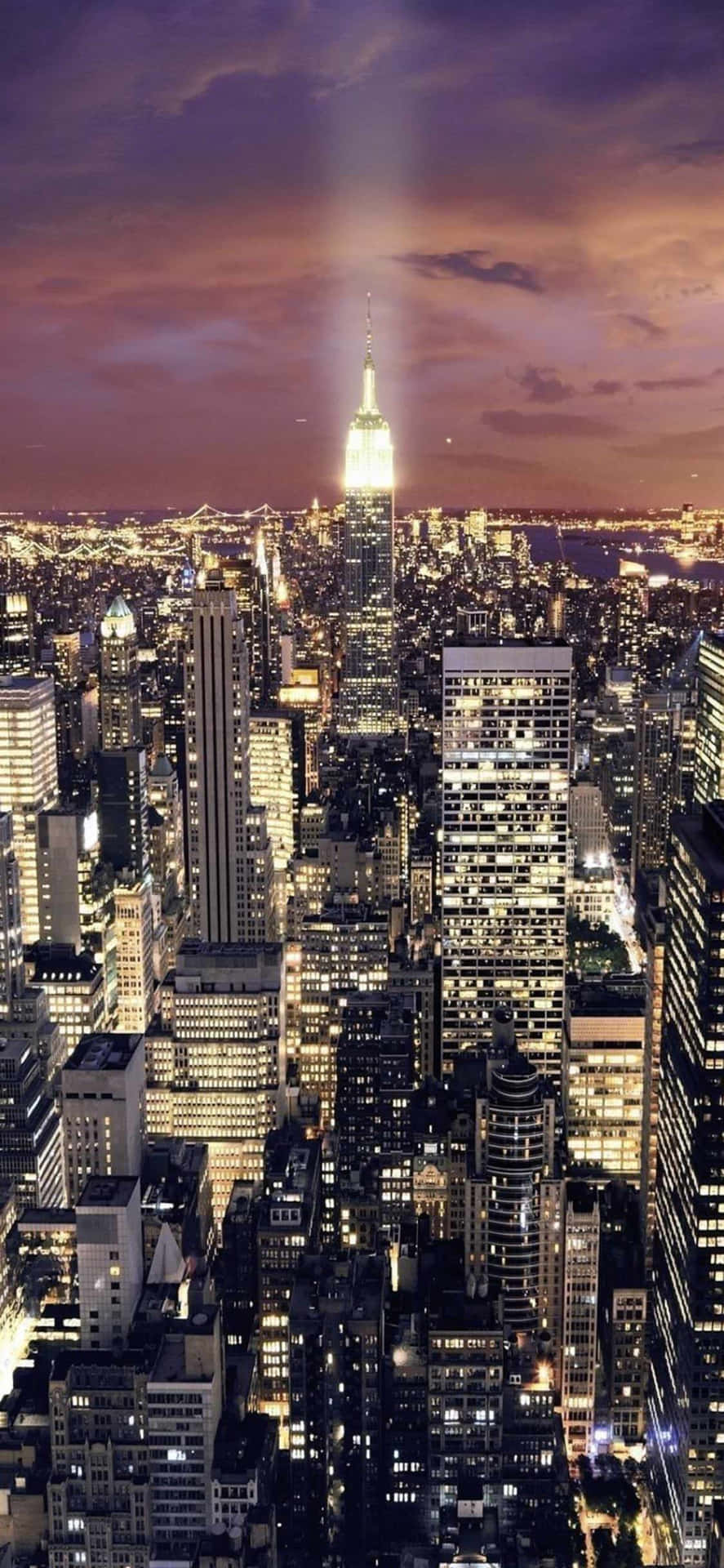 Aprecieas Vistas Deslumbrantes Da Cidade No Seu Iphone Xs No Coração De Nova York.