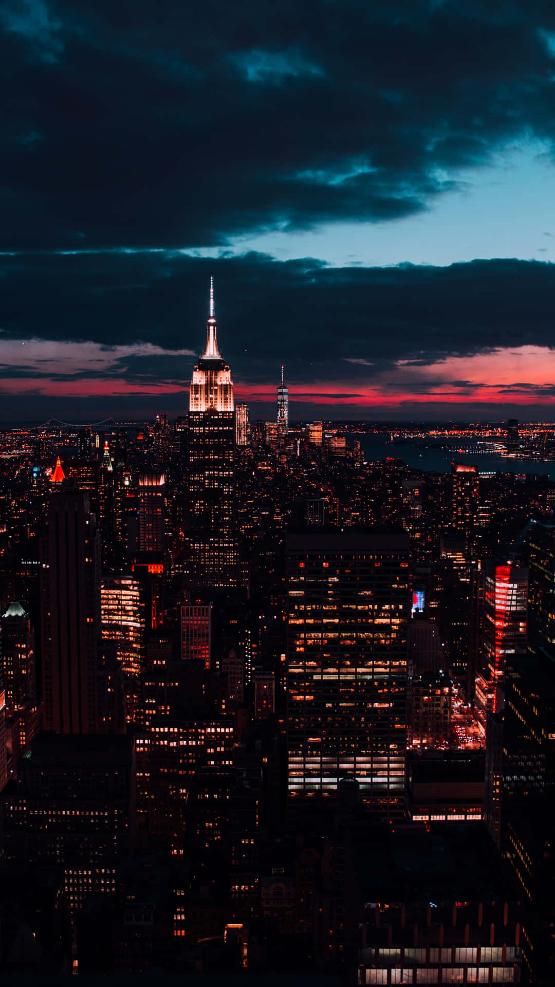 Feel the energy of the Big Apple with this brilliant Iphone Xs New York wallpaper