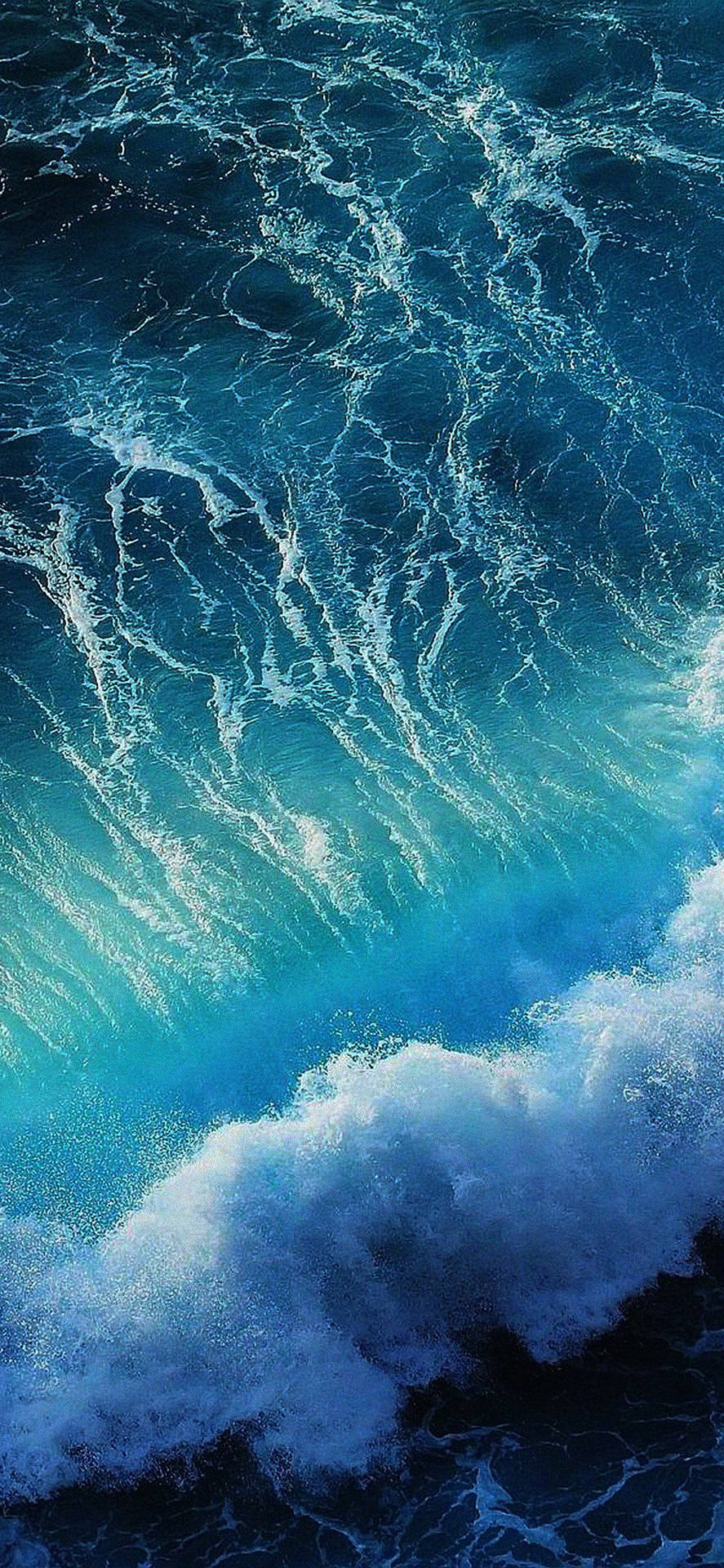 Iphone Xs Ocean Rogue Waves Wallpaper