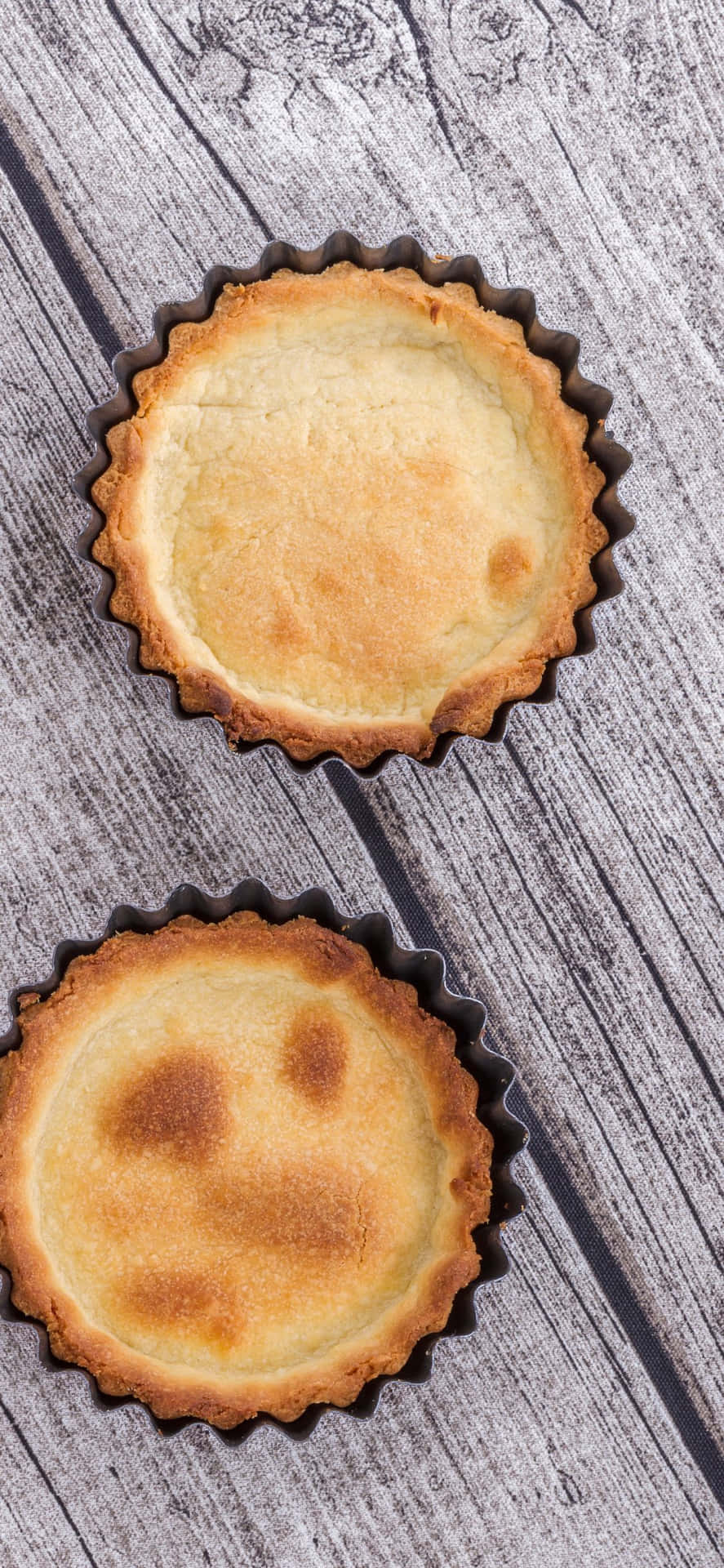 Egg Pies iPhone XS Pastries Background