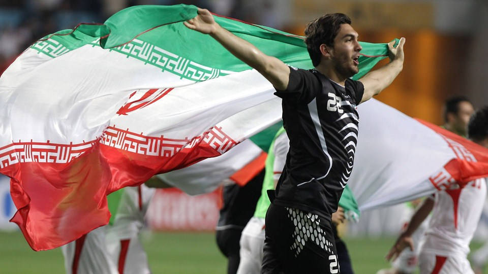 Il Portiere Della Nazionale Di Calcio Iraniana Abedzadeh Sfondo