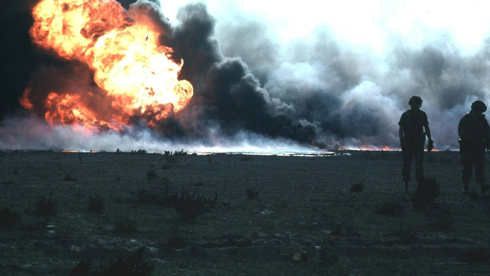 Iraq Soldiers War Explosion Wallpaper