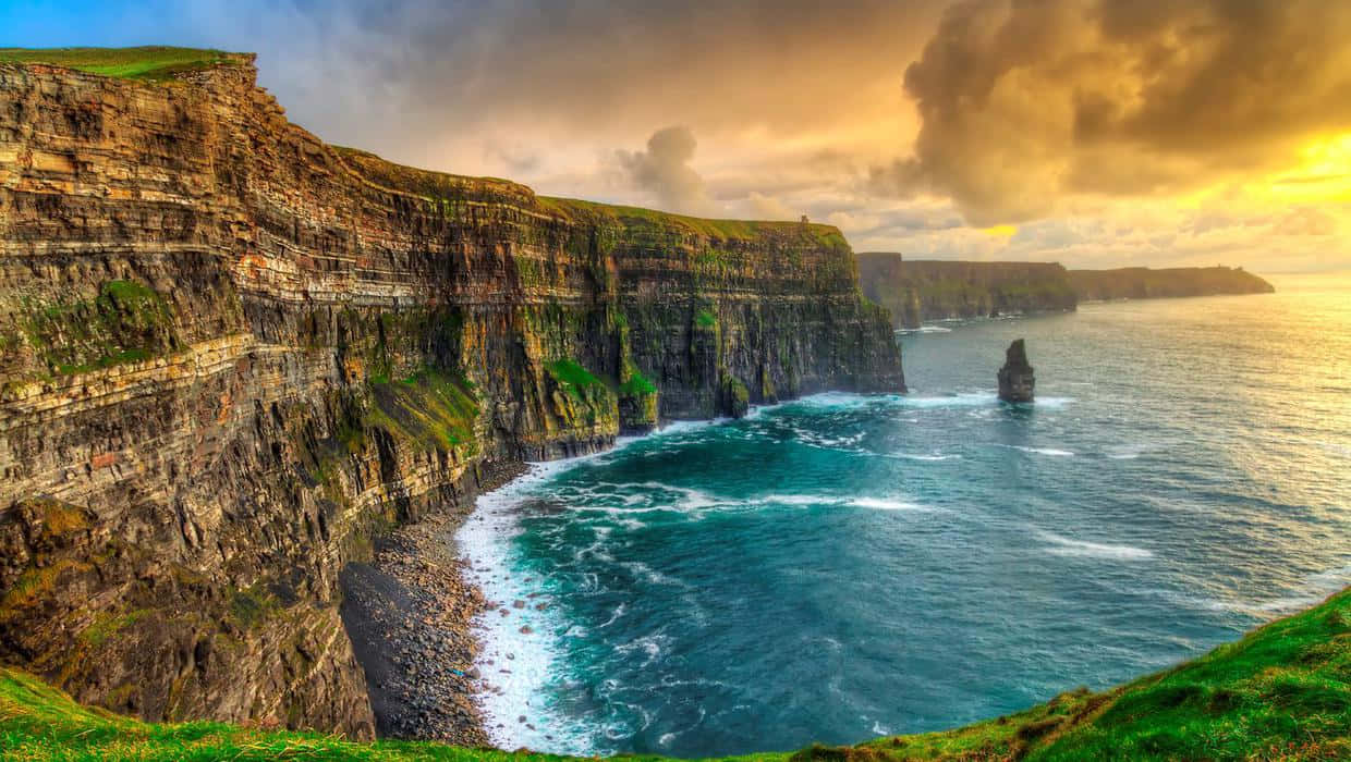 Unatardecer Glorioso Sobre El Mar De Irlanda