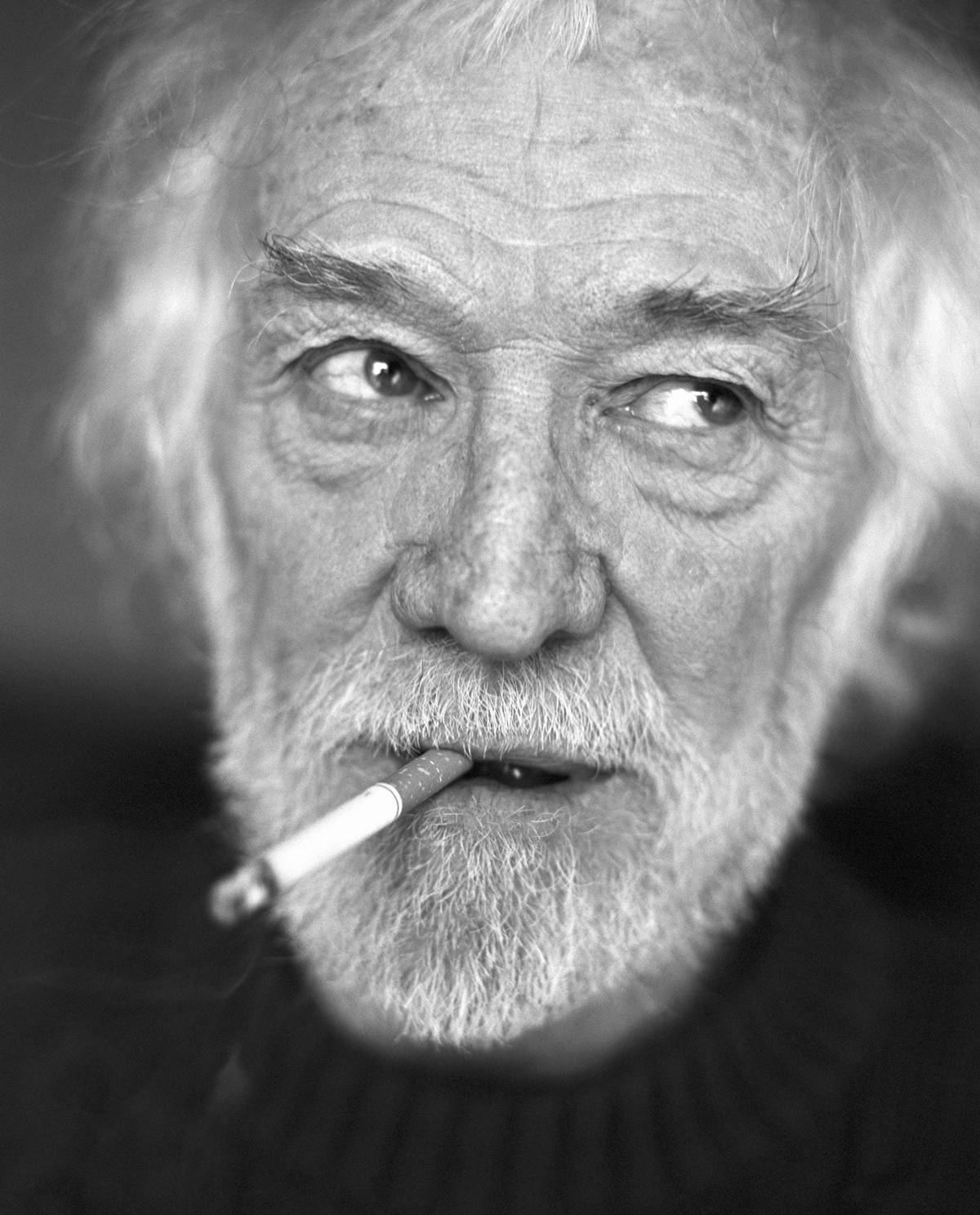 Skud af portræt af den irlanske skuespiller Richard Harris Wallpaper