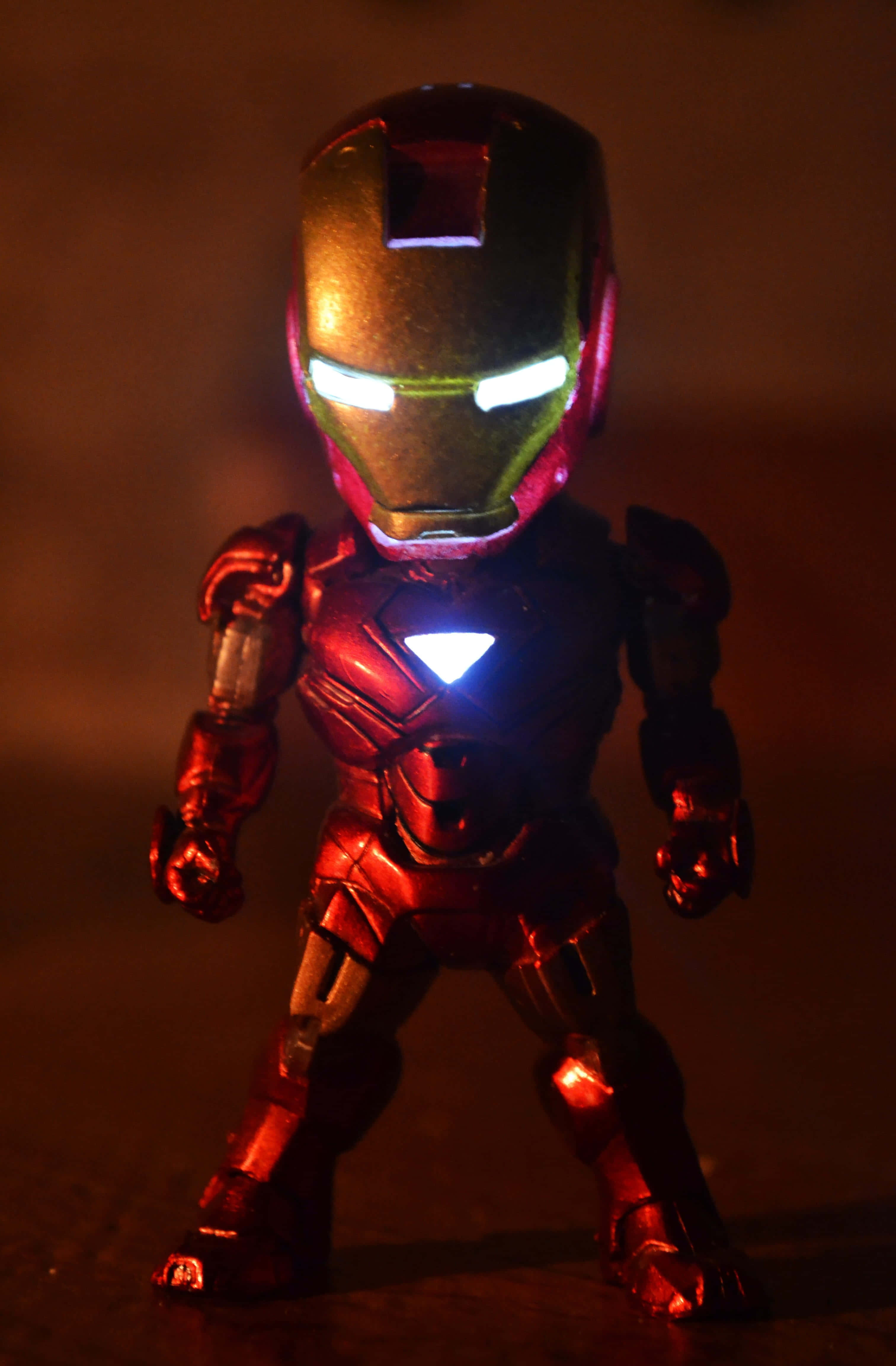 ¡coleccionatodas Las Figuras De Acción De Iron Man! Fondo de pantalla