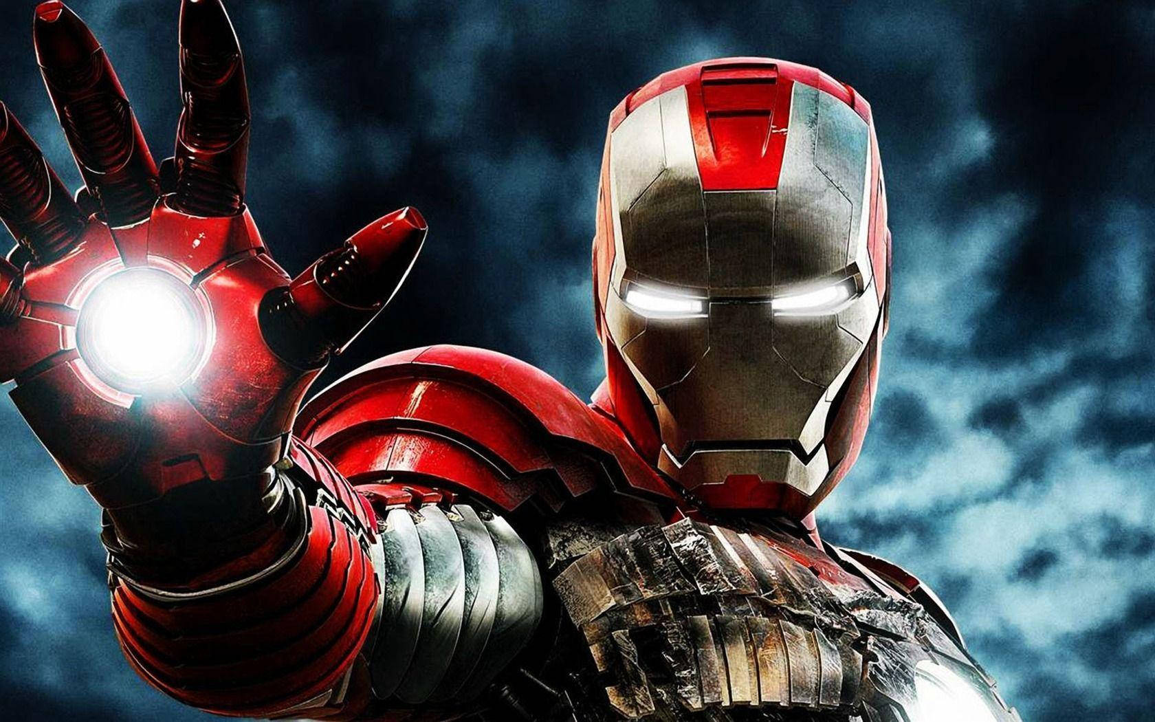 Tony Stark som Iron Man Mark 3 klæder sig på Wallpaper