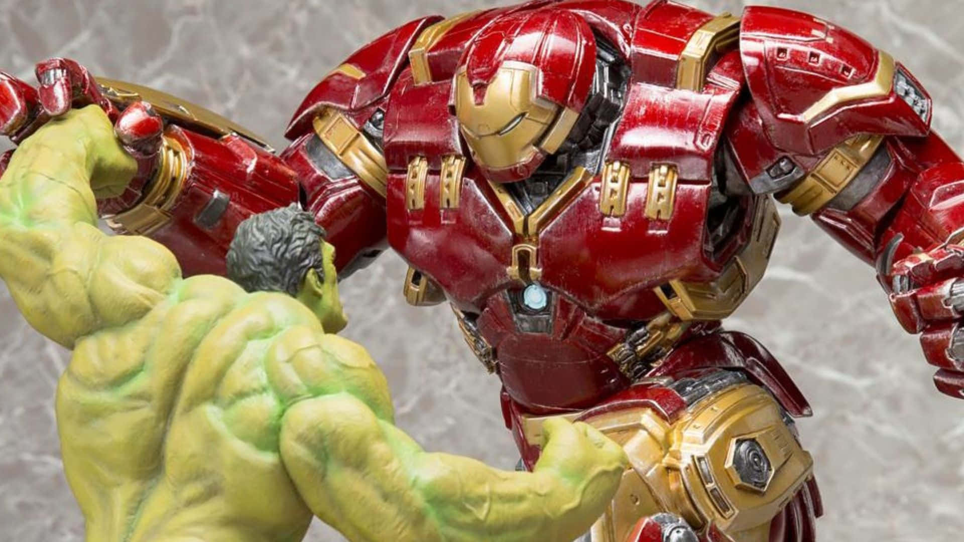 Iron Man Battles the Hulk Wallpaper