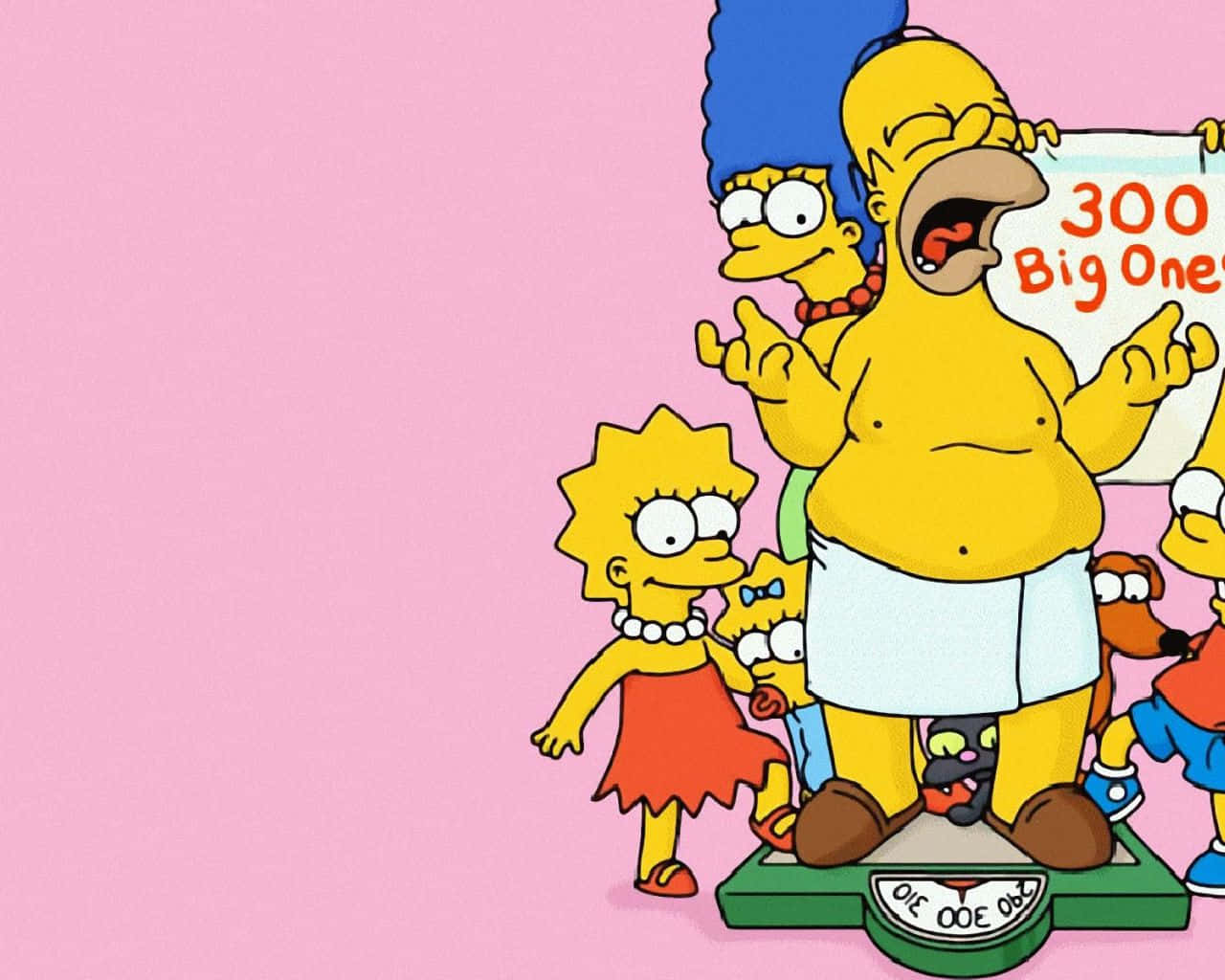 Isimpson: Homer, Marge, Bart, Lisa E Maggie Sul Loro Iconico Divano Di Fronte Alla Tv. La Famiglia Preferita Dalla Tv Nel Loro Soggiorno.