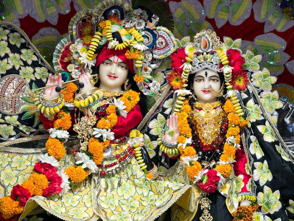 Iskcon Krishna E Radha Con Tilaka E Bindhi Sfondo