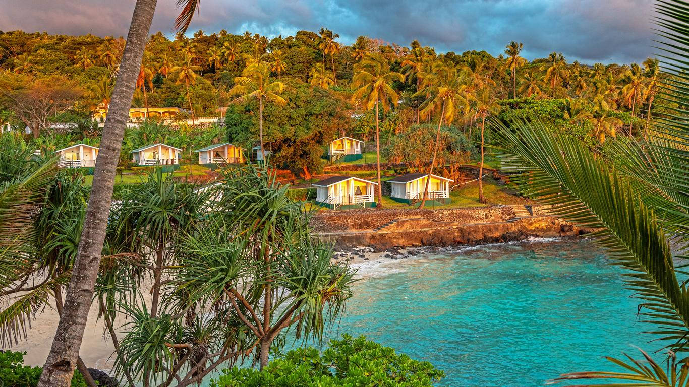 Island Accommodation In Comoros Background