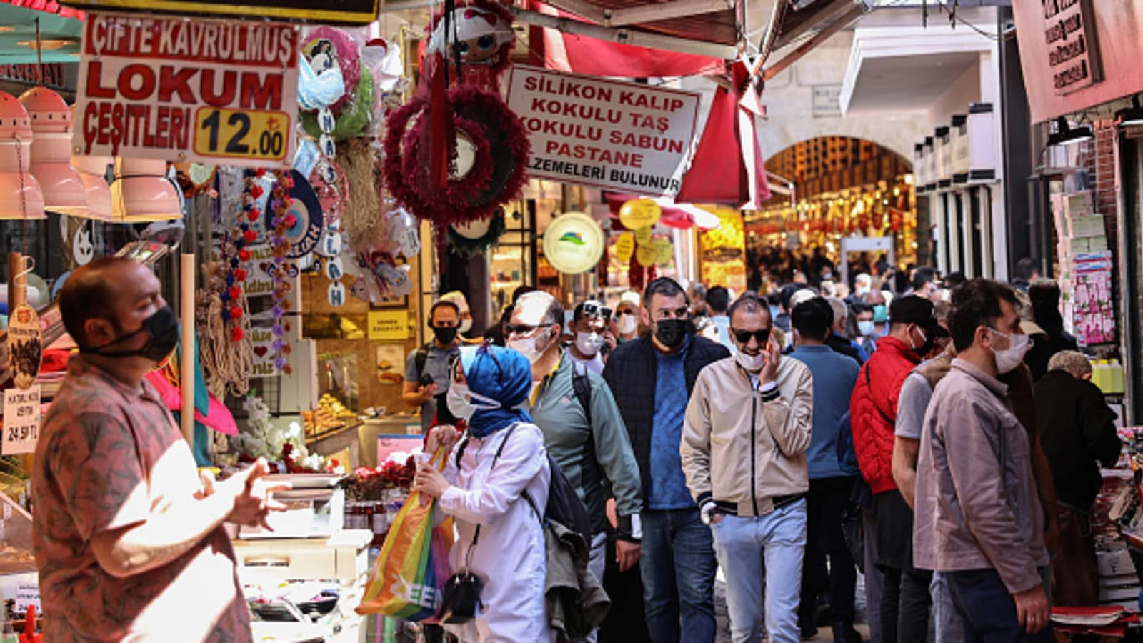 Istanbul's Market In Turkey Wallpaper