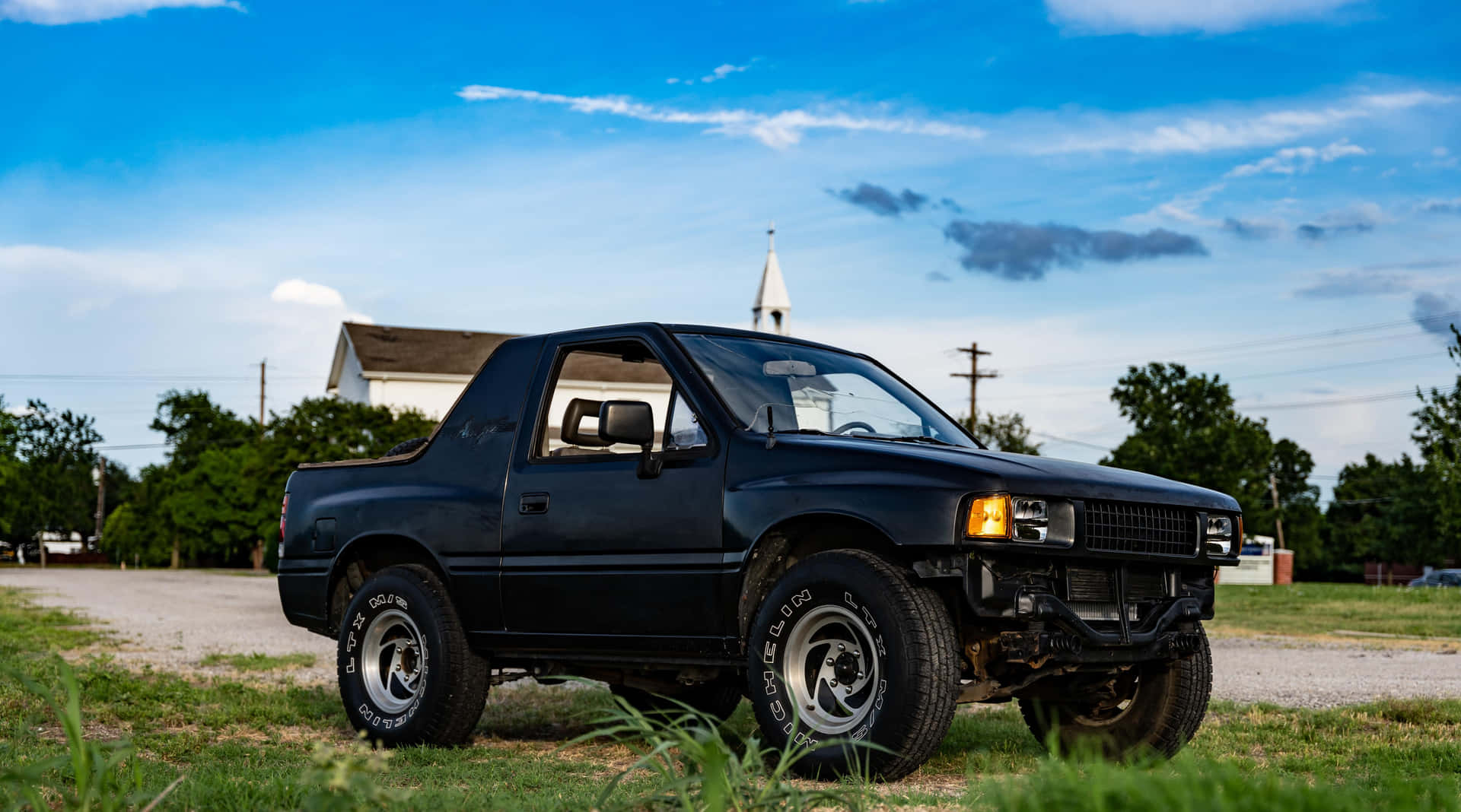 Isuzu Amigo Noir S U V En Extérieur Fond d'écran