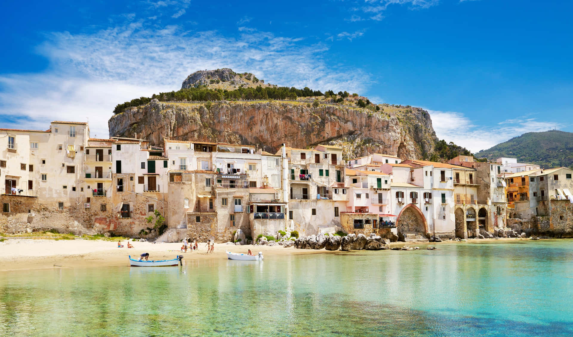 Stunning Italian Beach Scene Wallpaper