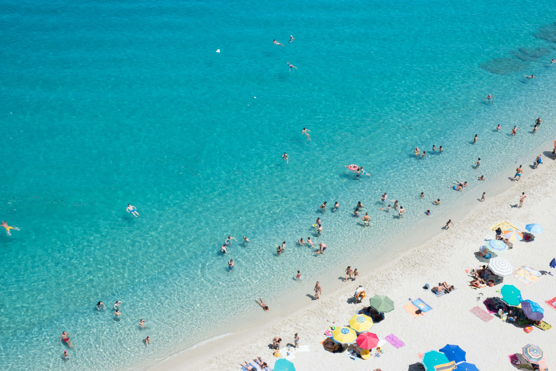 Rustige Italiaanse Strand Achtergrond