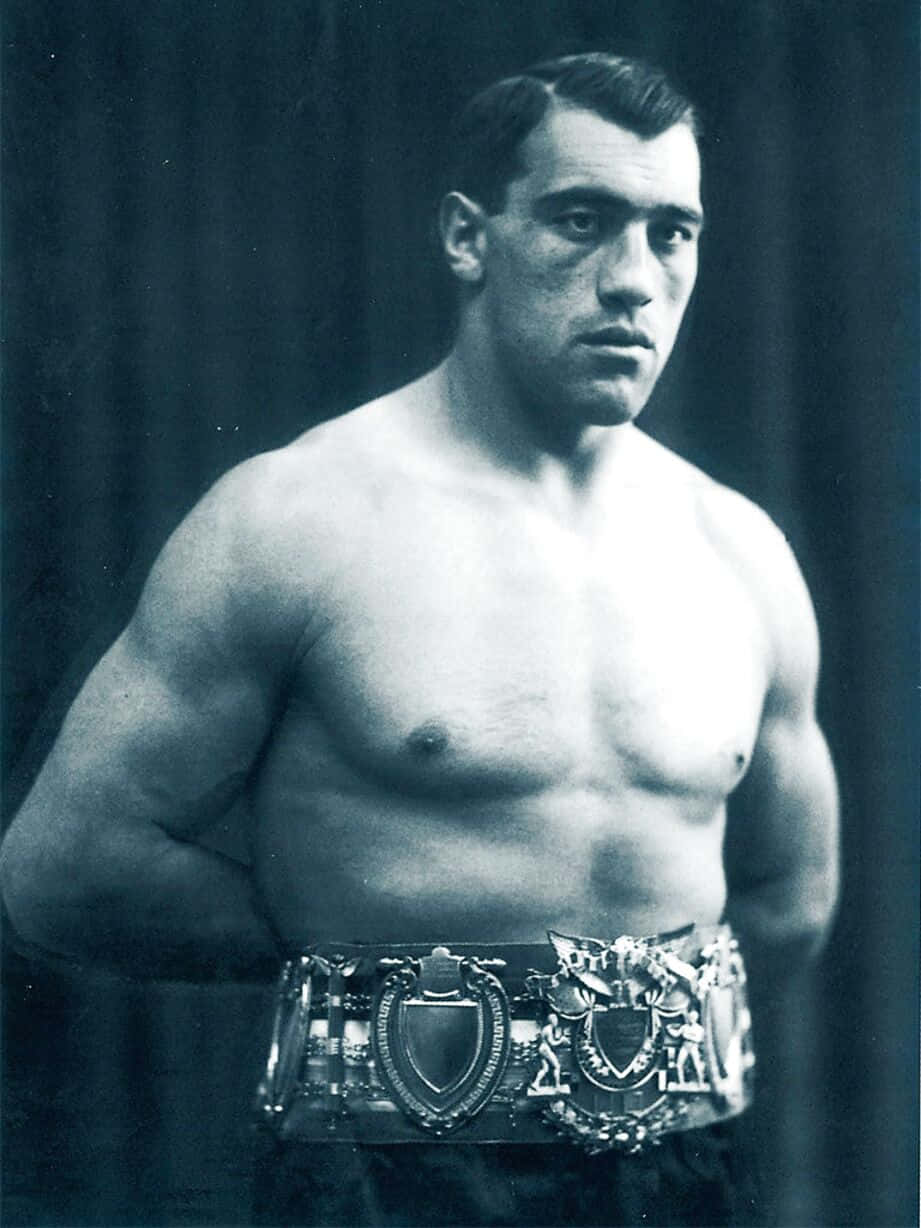 Boxeadoritaliano Primo Carnera, Cinturón De Campeón De Peso Pesado Ebu. Fondo de pantalla