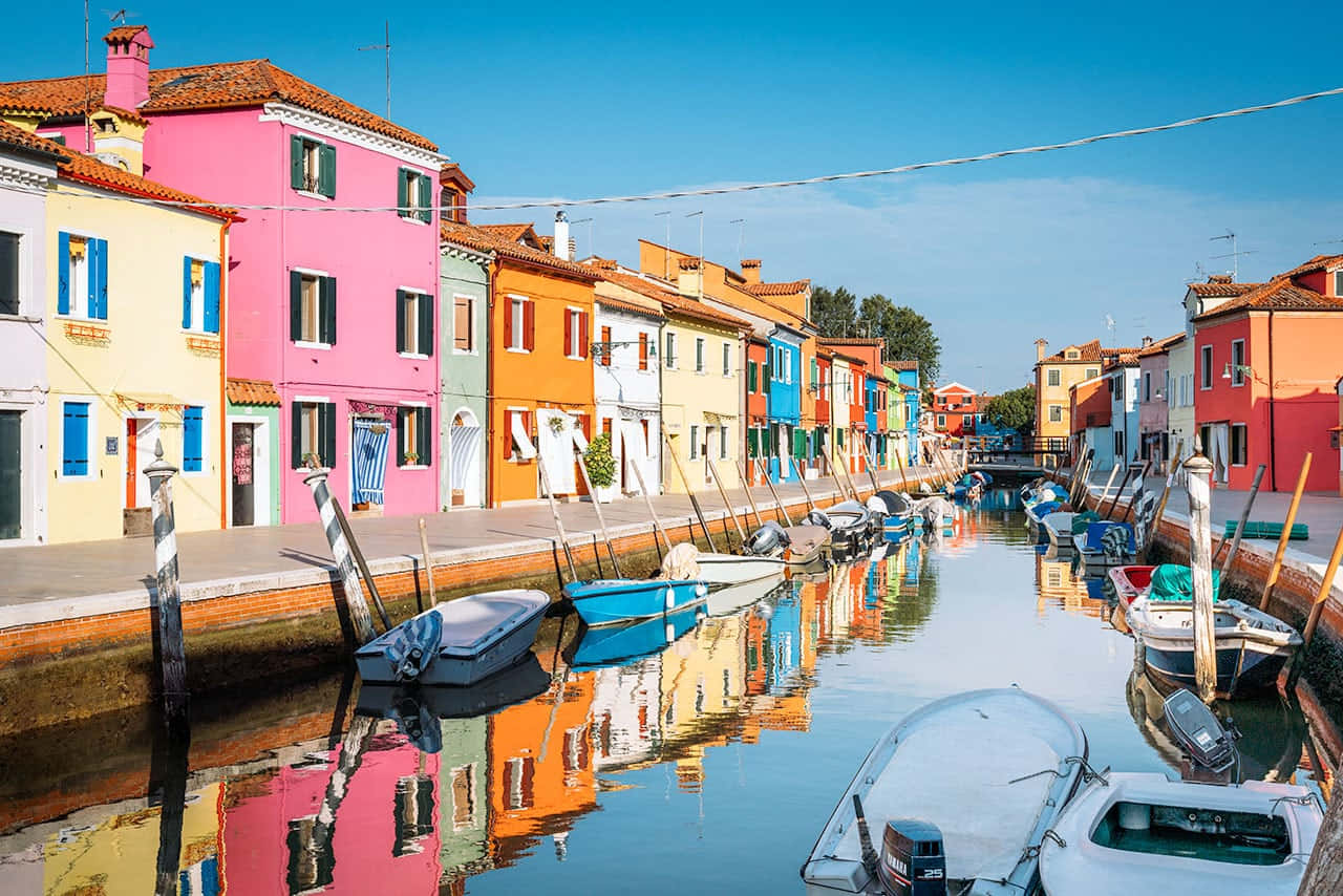 Breathtaking view of an Italian island Wallpaper