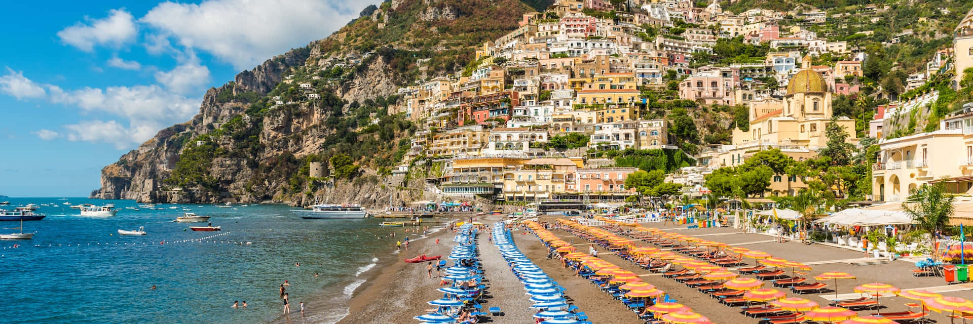Breathtaking view of an idyllic Italian island Wallpaper