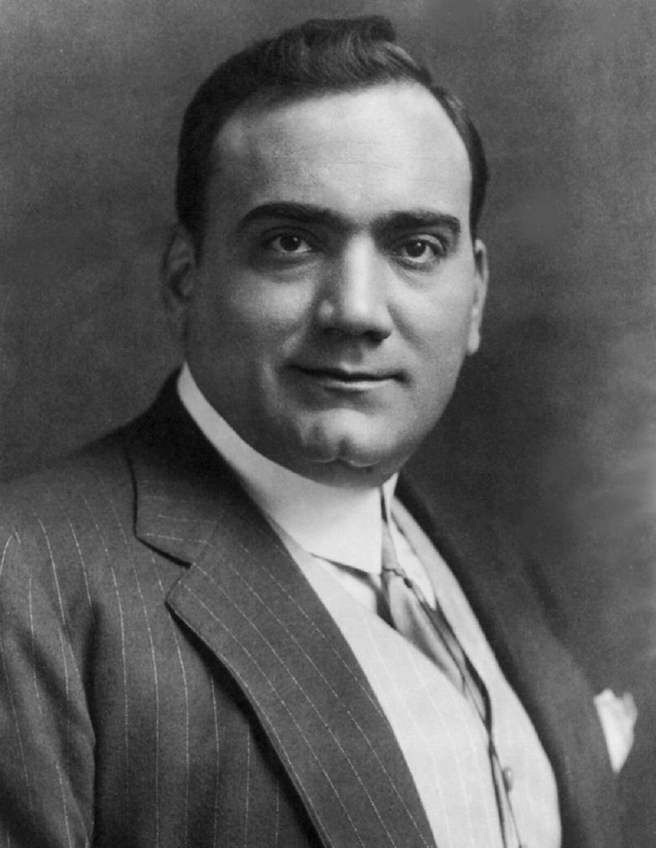 Italian Opera Singer Enrico Caruso 1910 Medium Angle Portrait Wallpaper