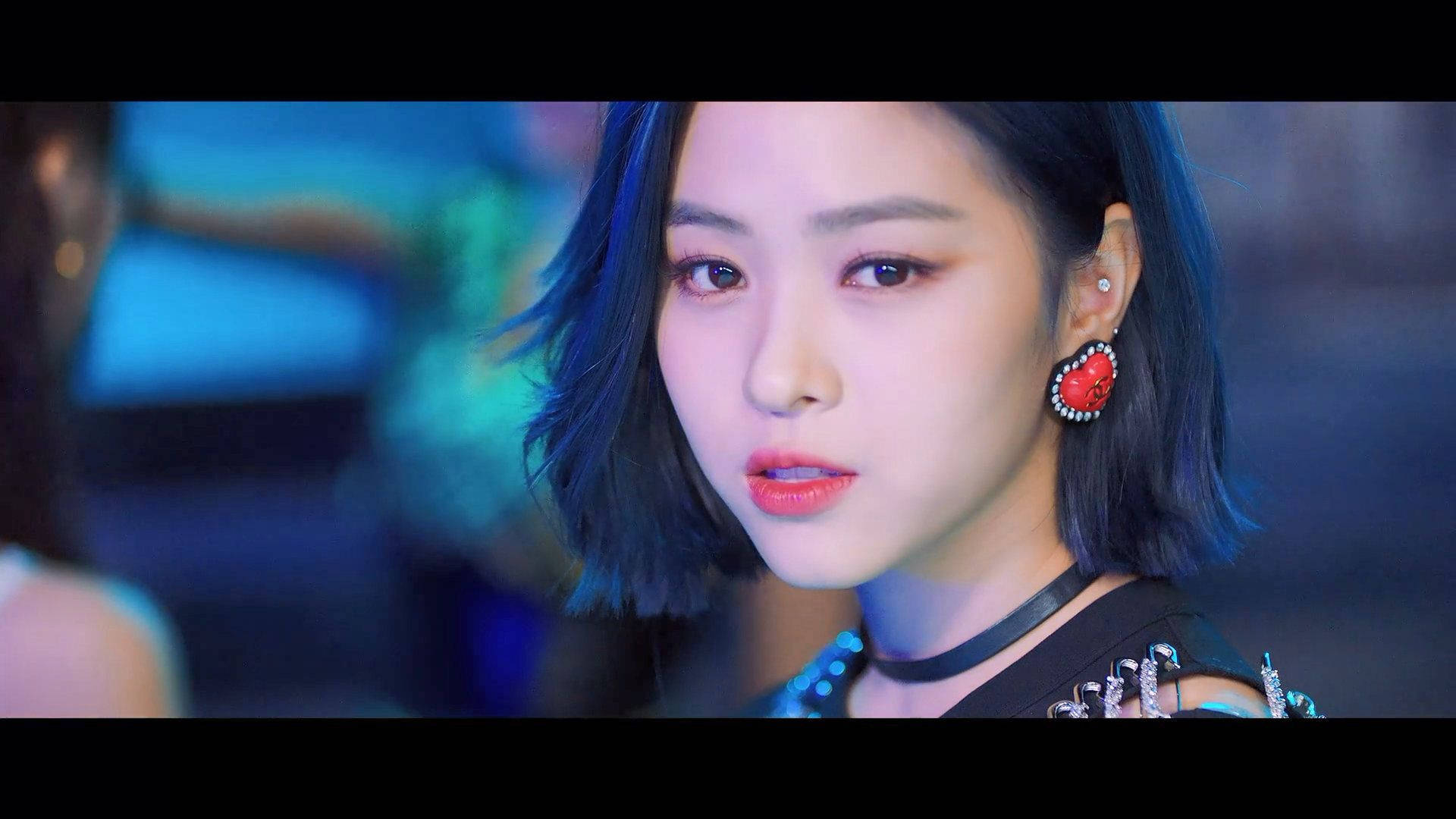 Itzy Ryujin With Blue Hair Background