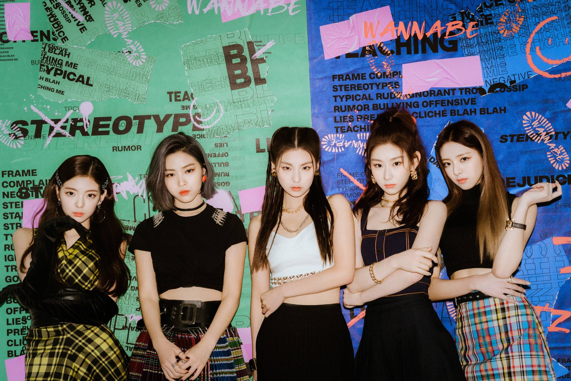 Itzy Wannabe Poster Background