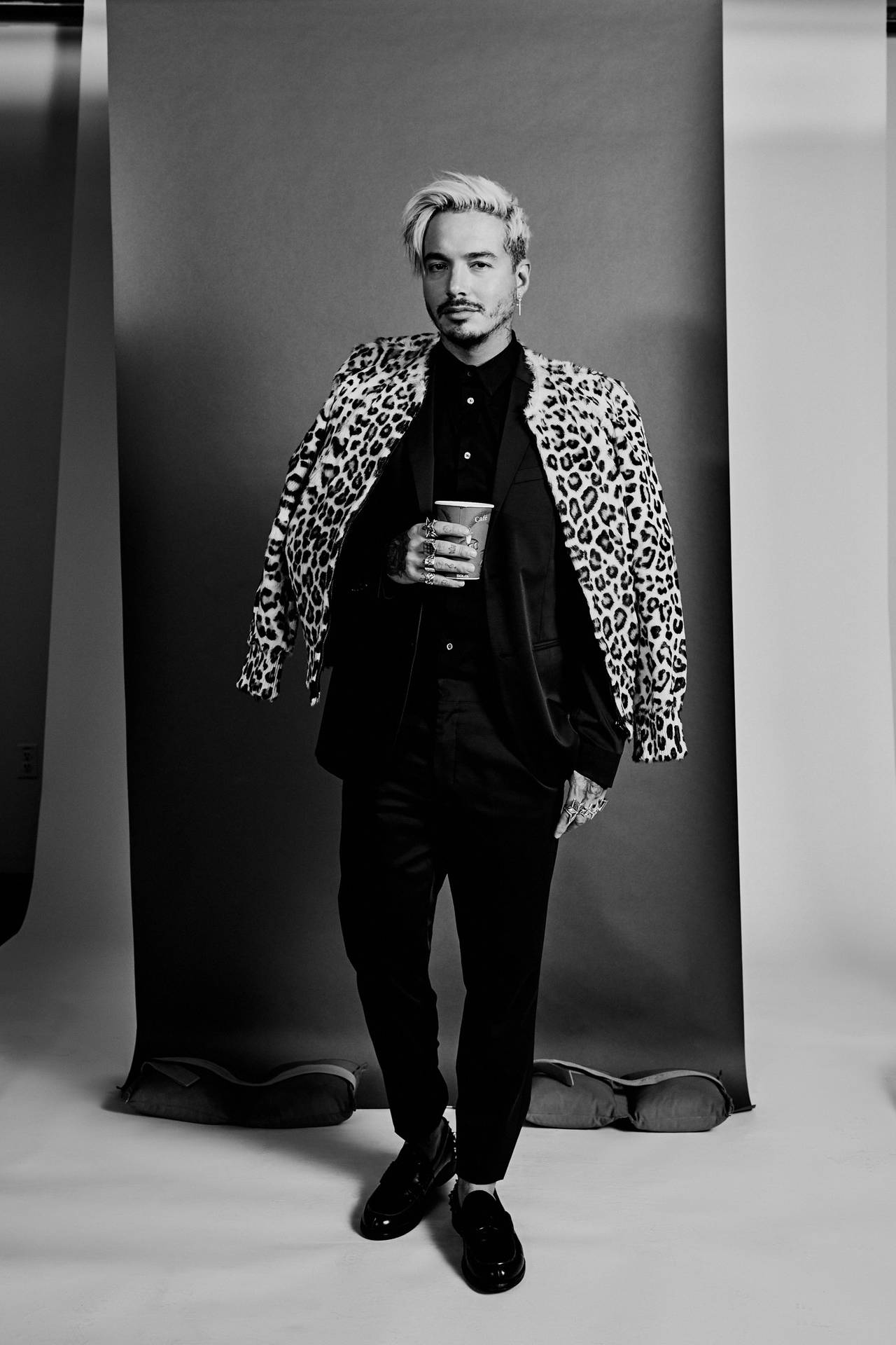 J Balvin For Esquire Mexico Background