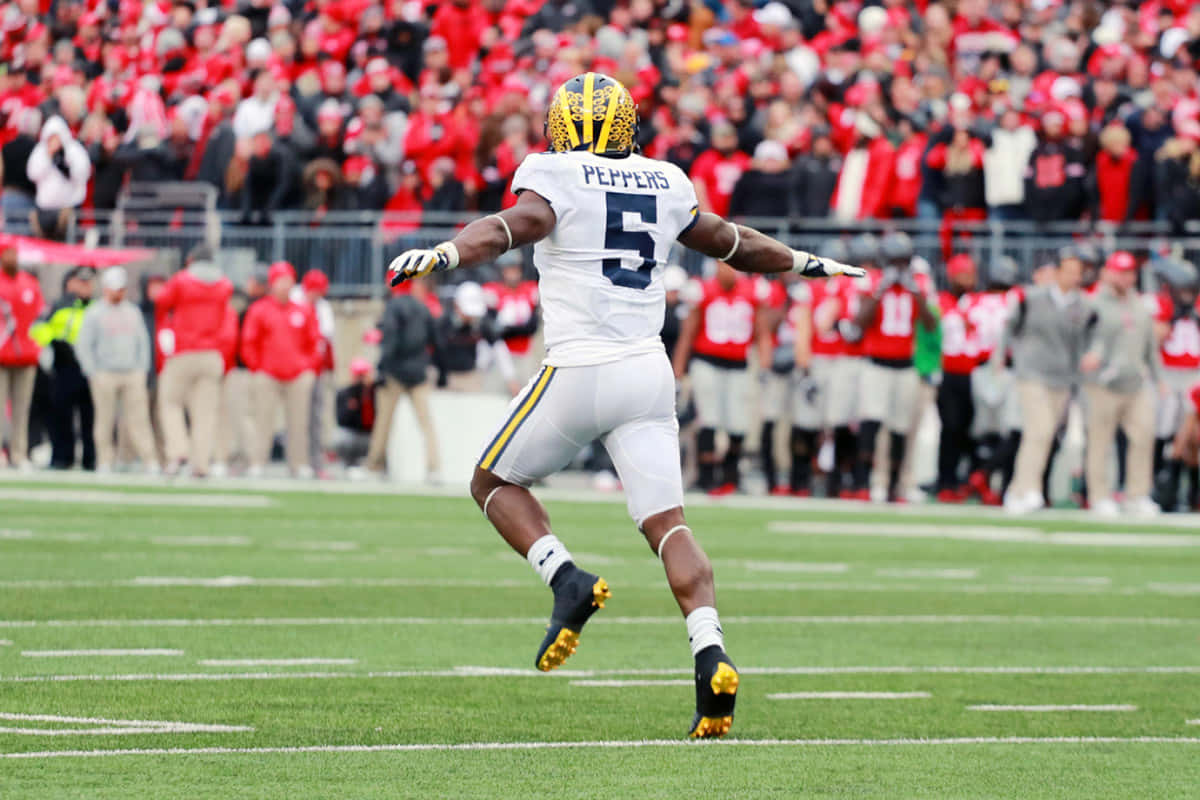 Jabrill Peppers In Action During Game Wallpaper
