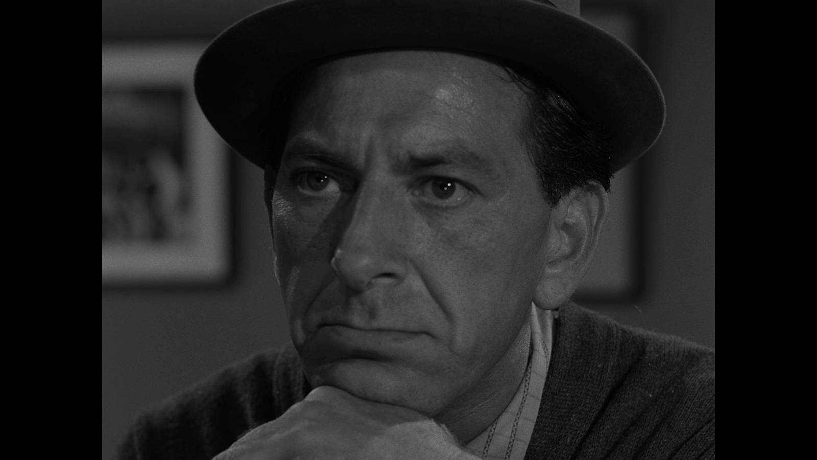 Jack Klugman in the Twilight Zone episode "A Game of Pool" Wallpaper