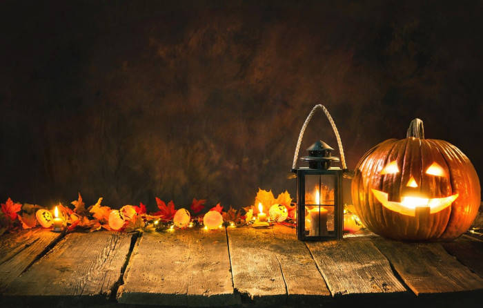 Jack O'lantern On Bridge Fall Halloween Wallpaper