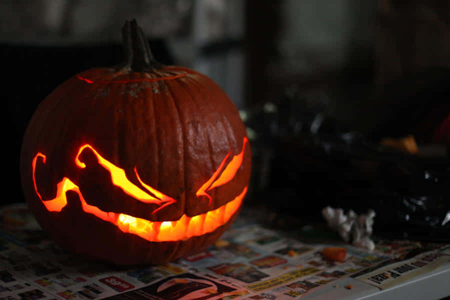 "This Jack O Lantern will bring a smile to any Halloween!"