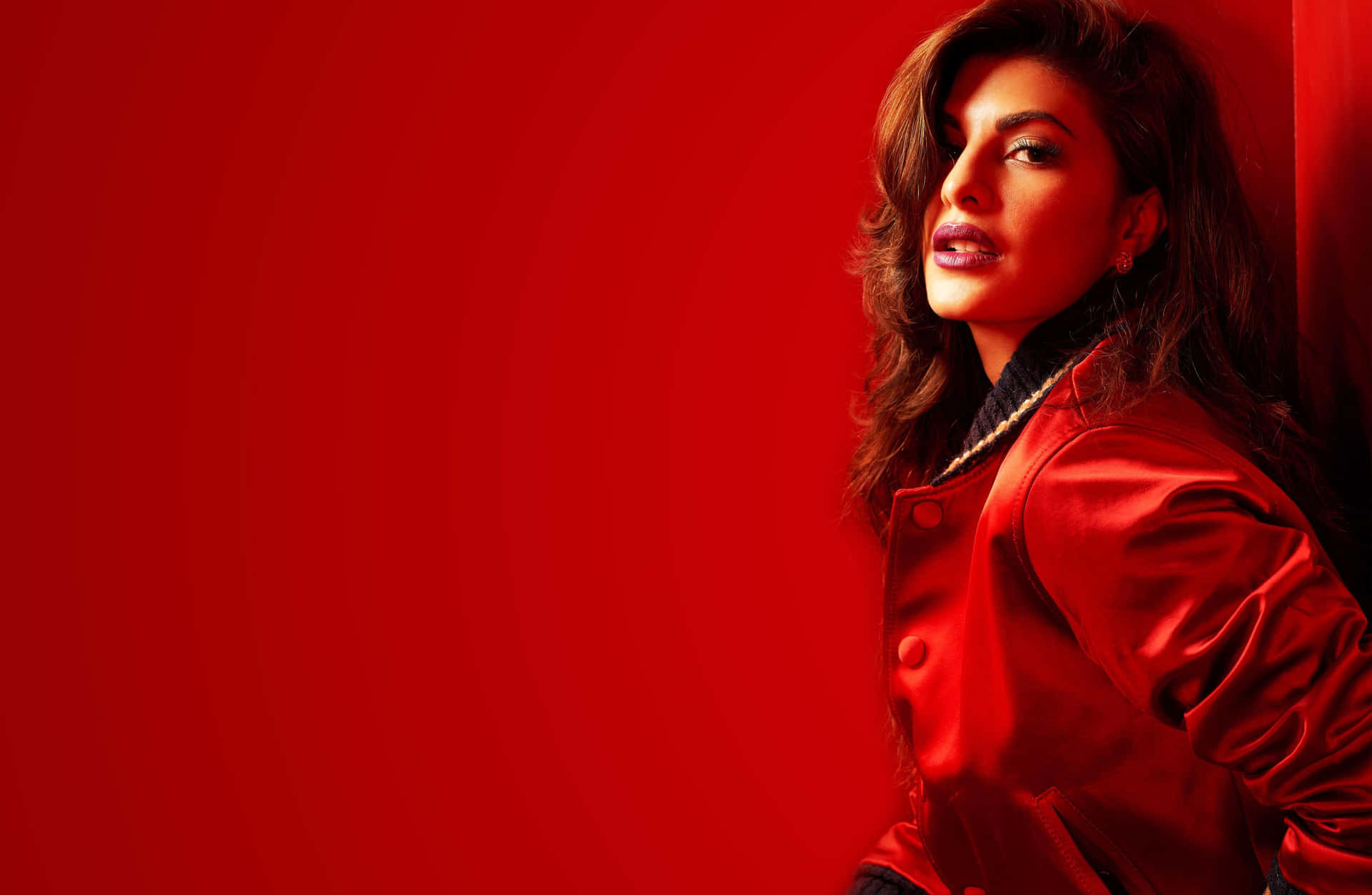 "Jacqueline Fernandez is a beautiful symbol of poise, grace and glamour."