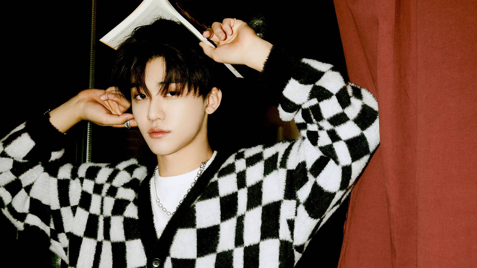 Jaemin NCT Black And White Sweater Wallpaper