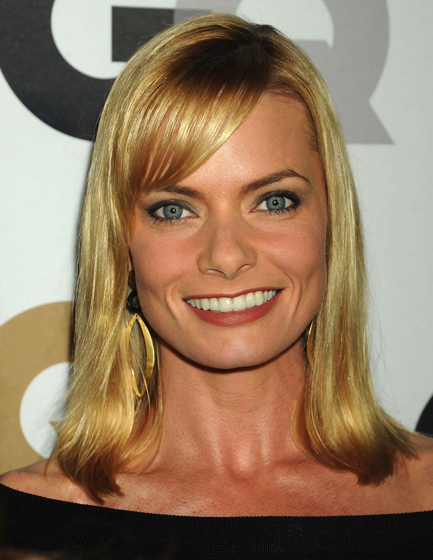 Jaime Pressly striking a pose for a stunning photo shoot Wallpaper